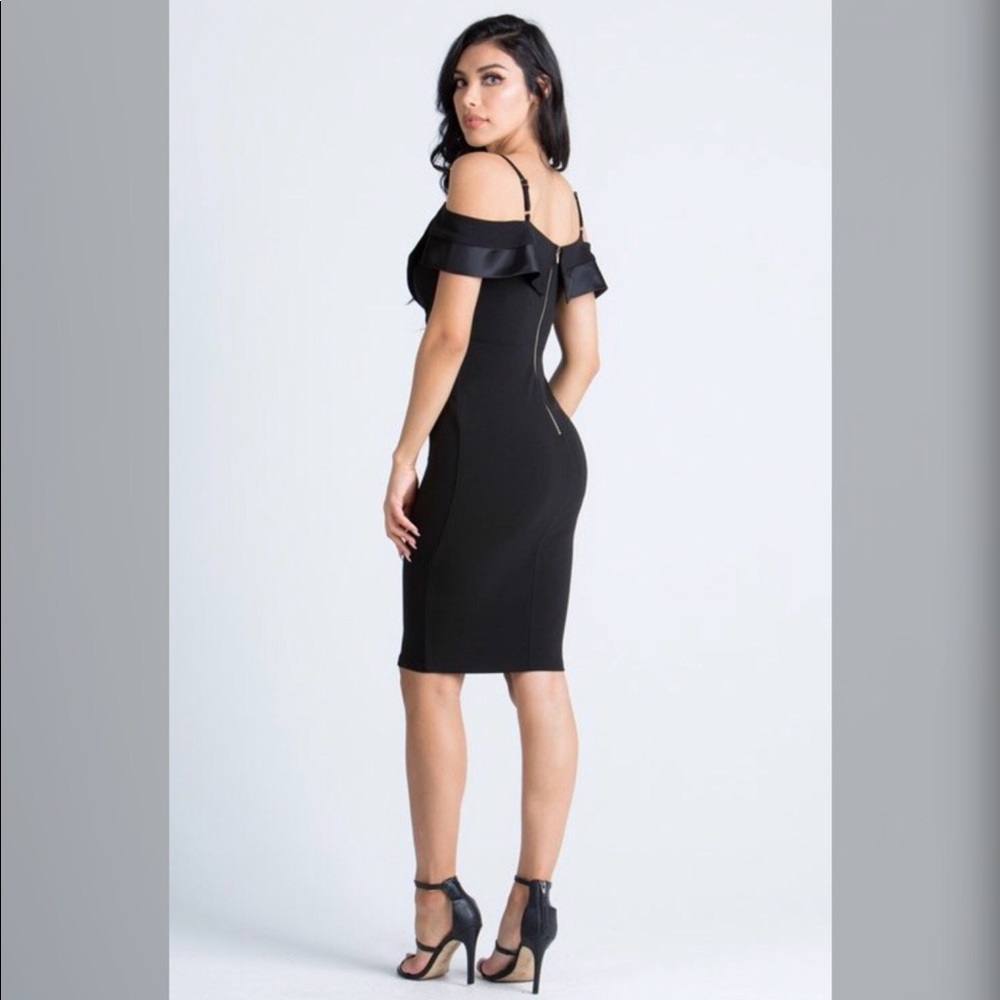 Off the shoulder sweetheart dress - Picture 4 of 5